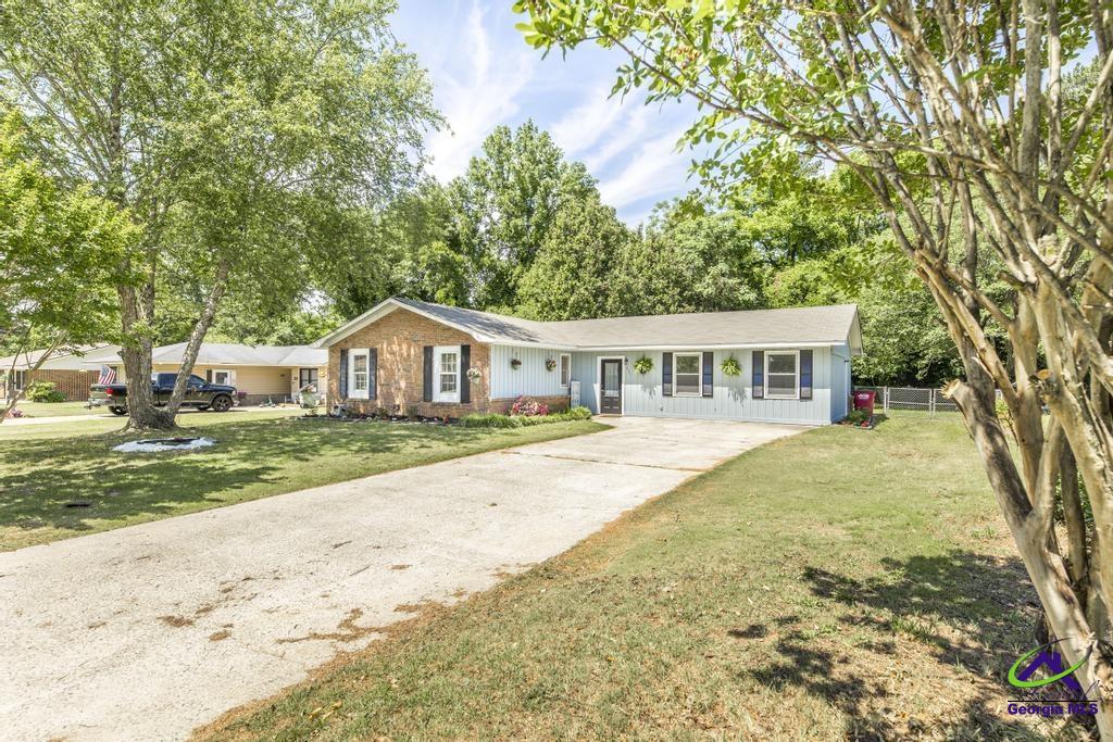 221 Scarborough Road Property Photo 1