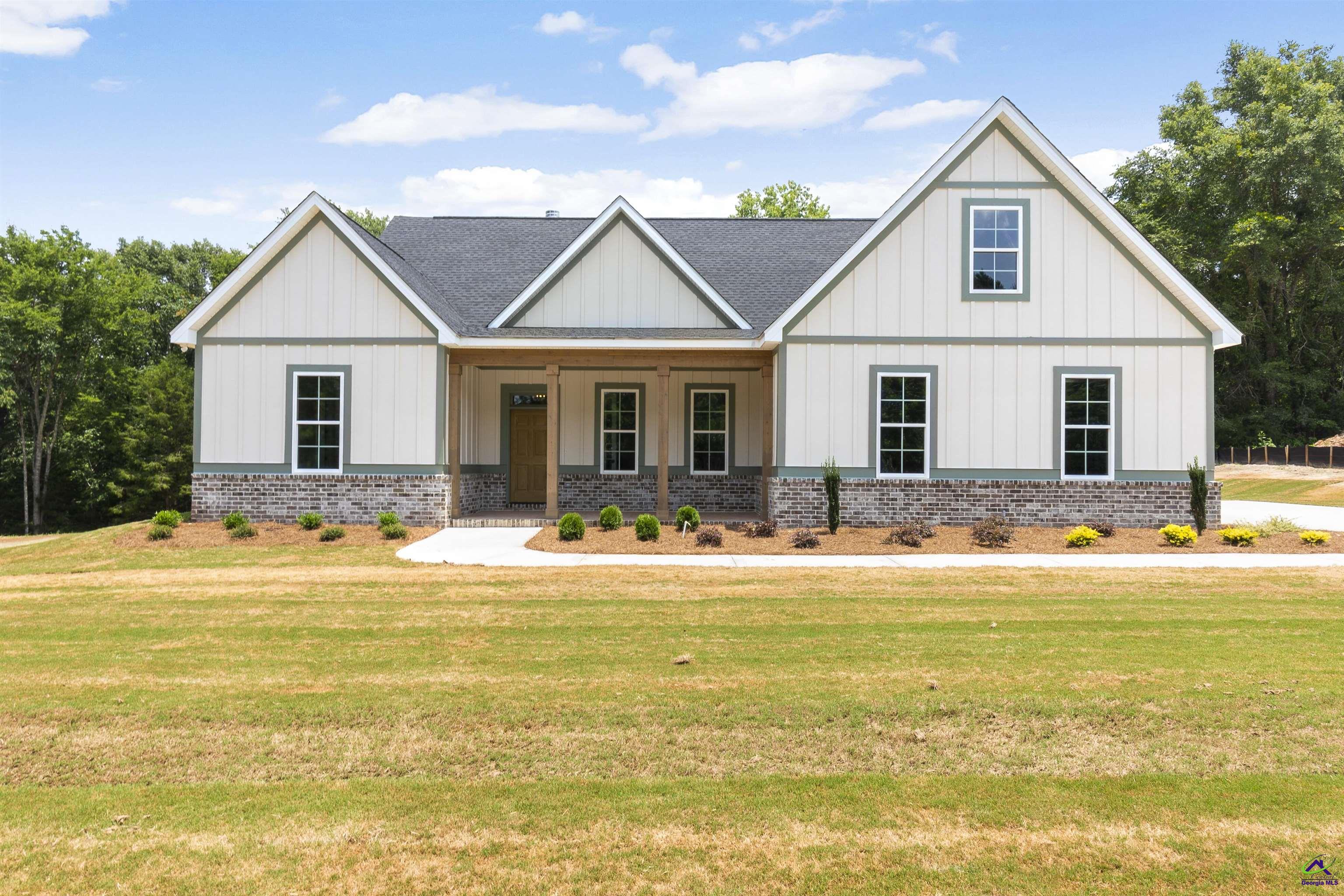 615 Head Road Property Photo 1