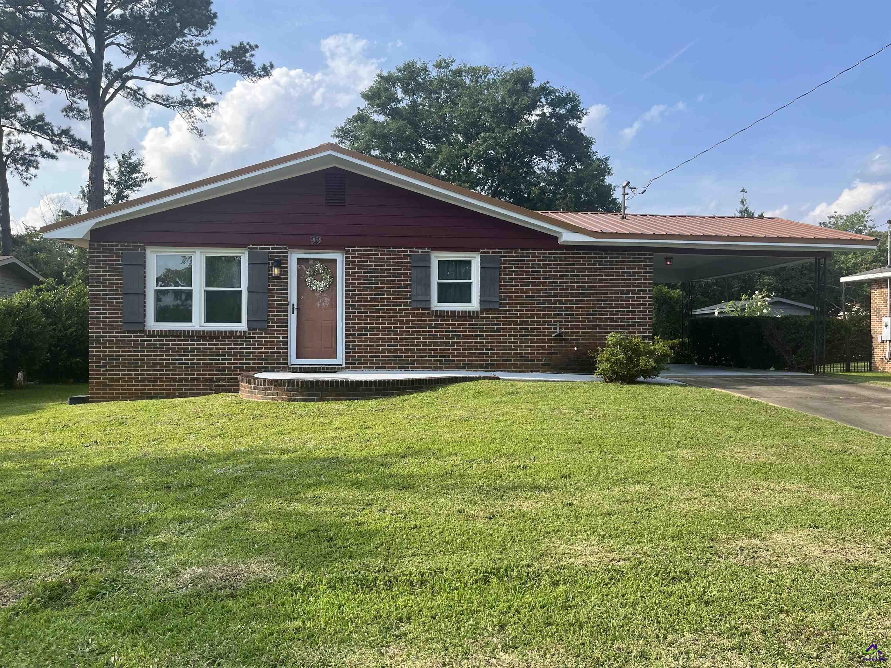 99 Karen Court Property Photo 1