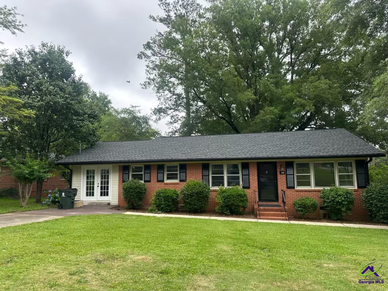 120 Springdale Drive Property Photo 1