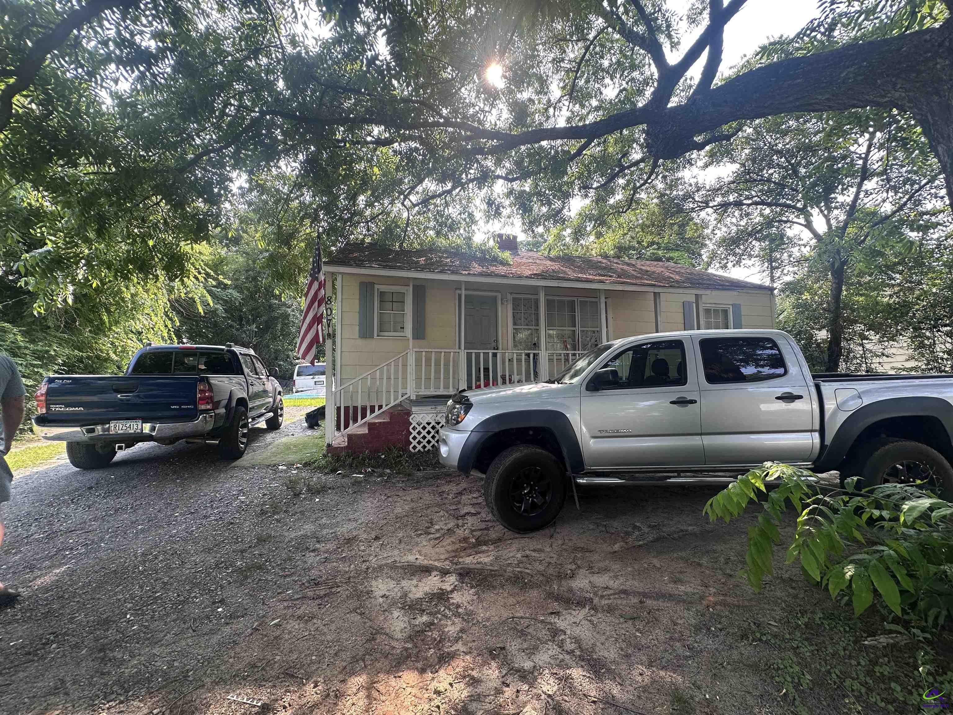 807 Mcarthur Blvd Property Photo 1