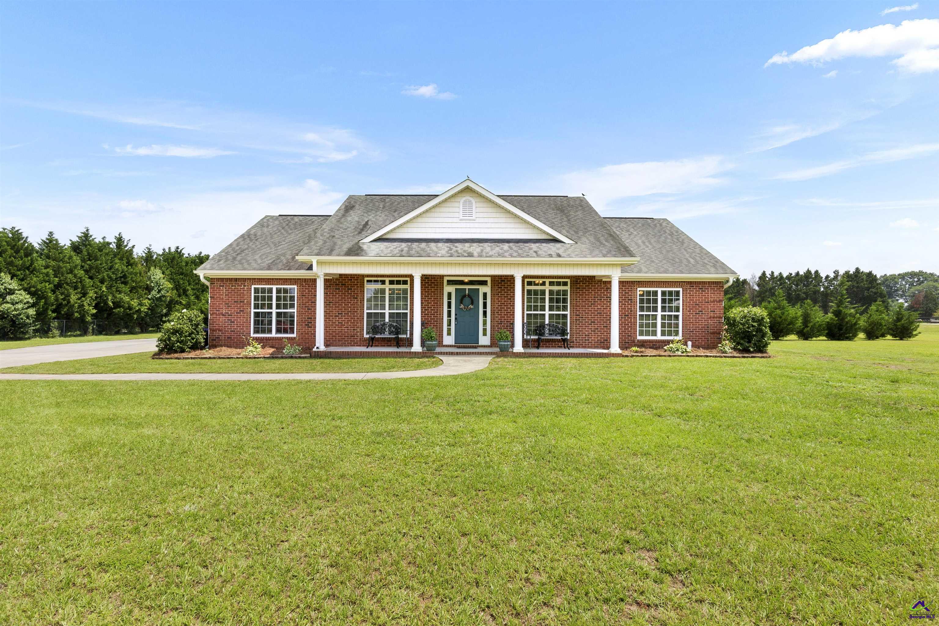 2725 Moseley Road Property Photo 1