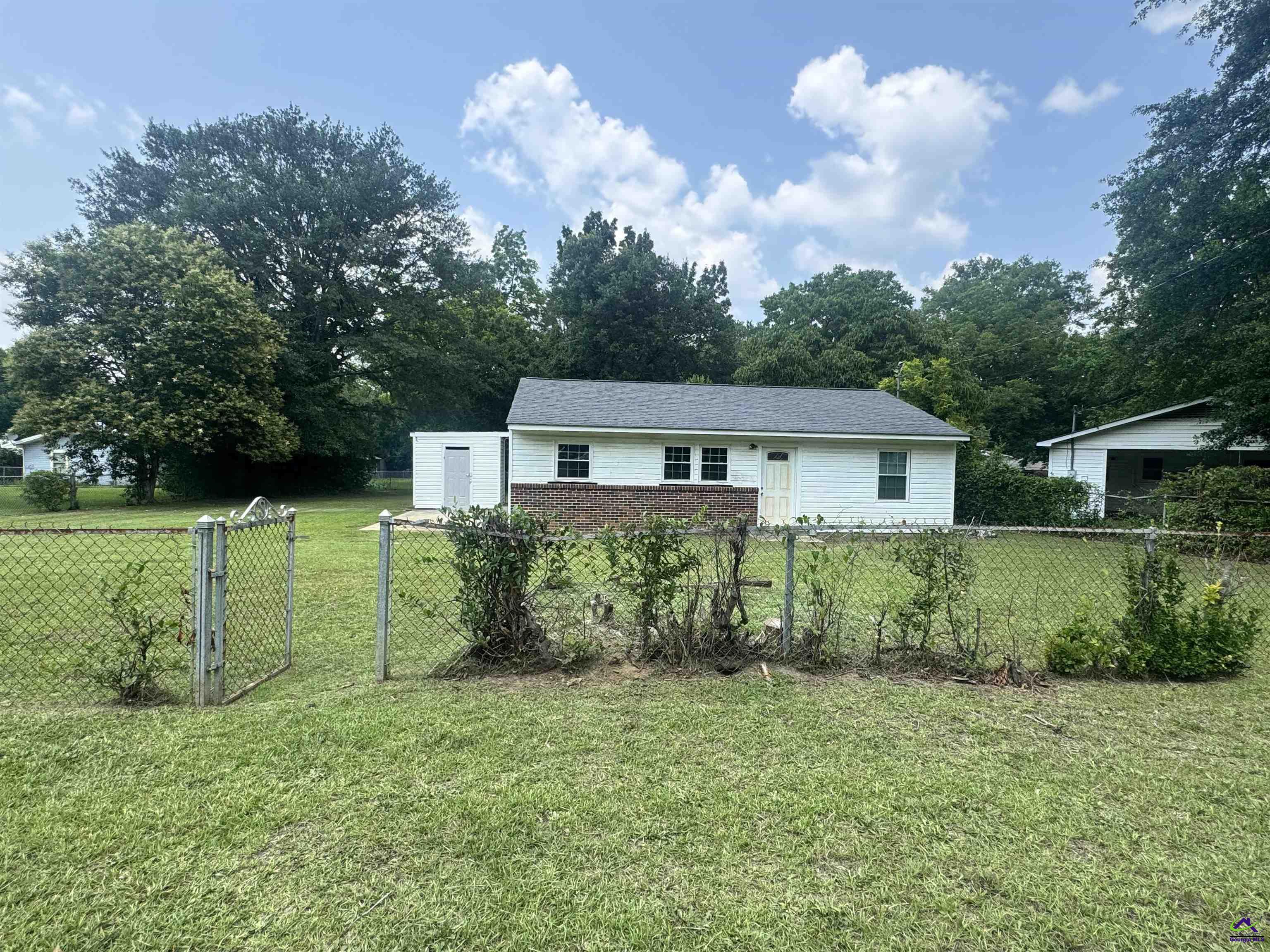 102 Crawford Street Property Photo 1