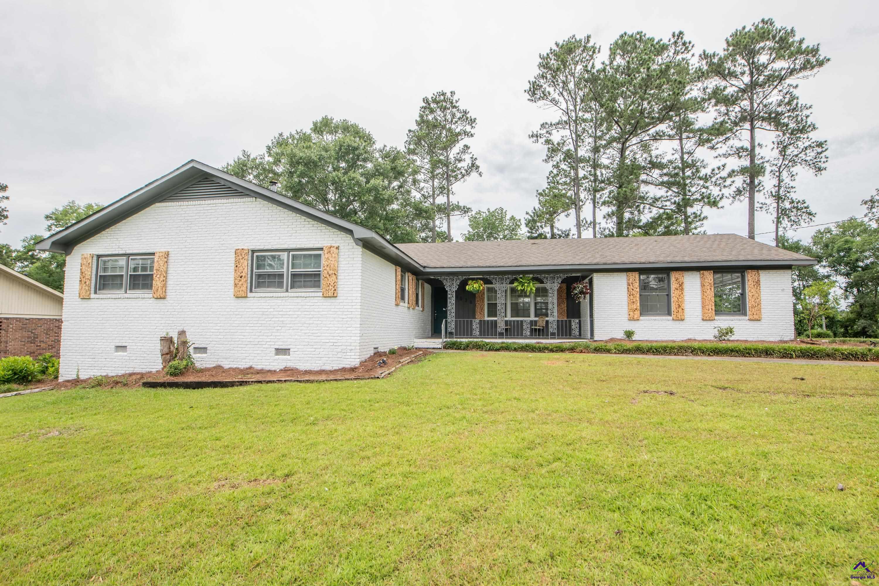 1038 Red Oak Drive Property Photo 1