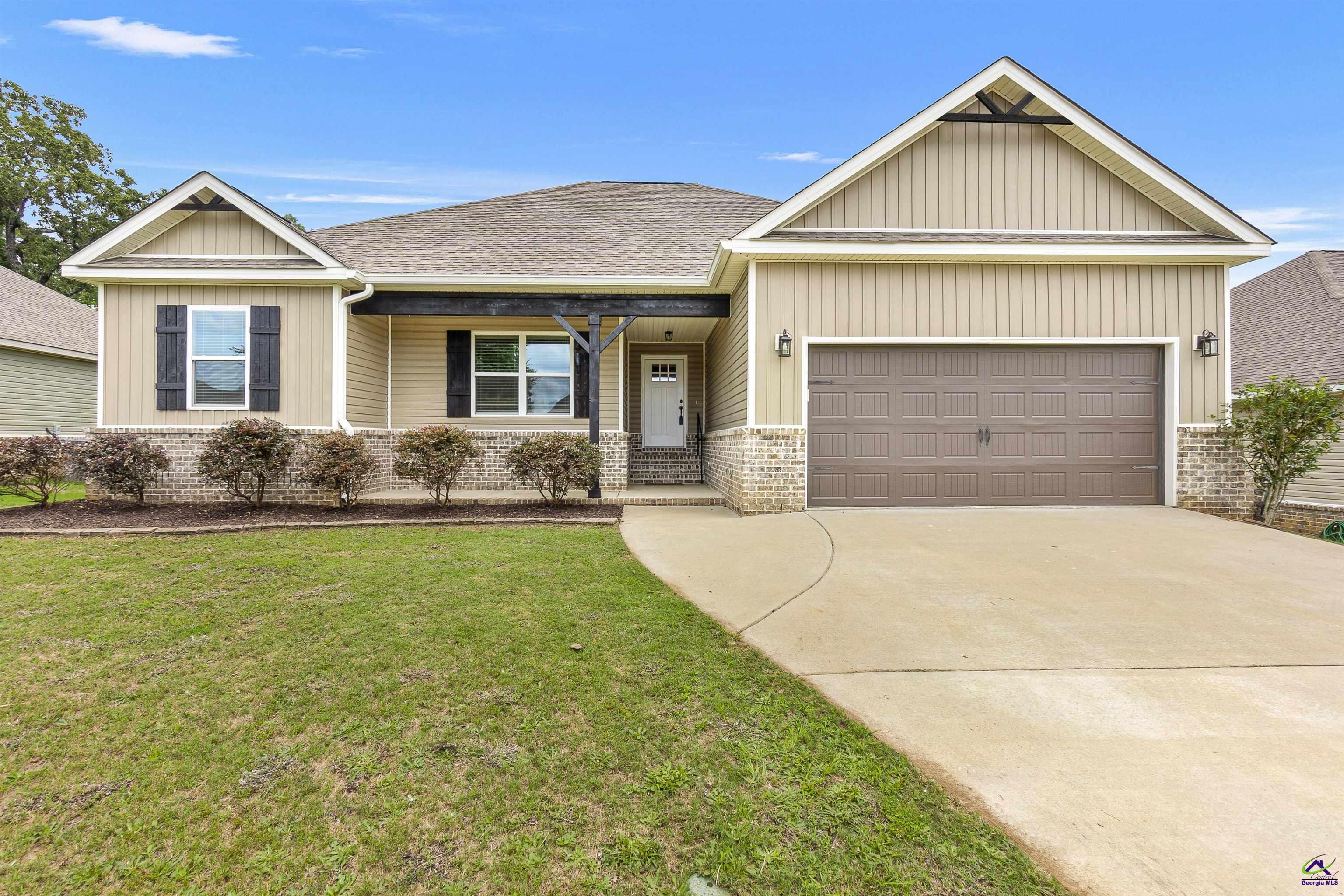 304 Kendall Court Property Photo 1