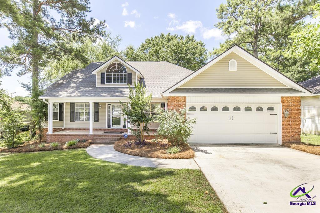 310 Woods Edge Way Property Photo 1