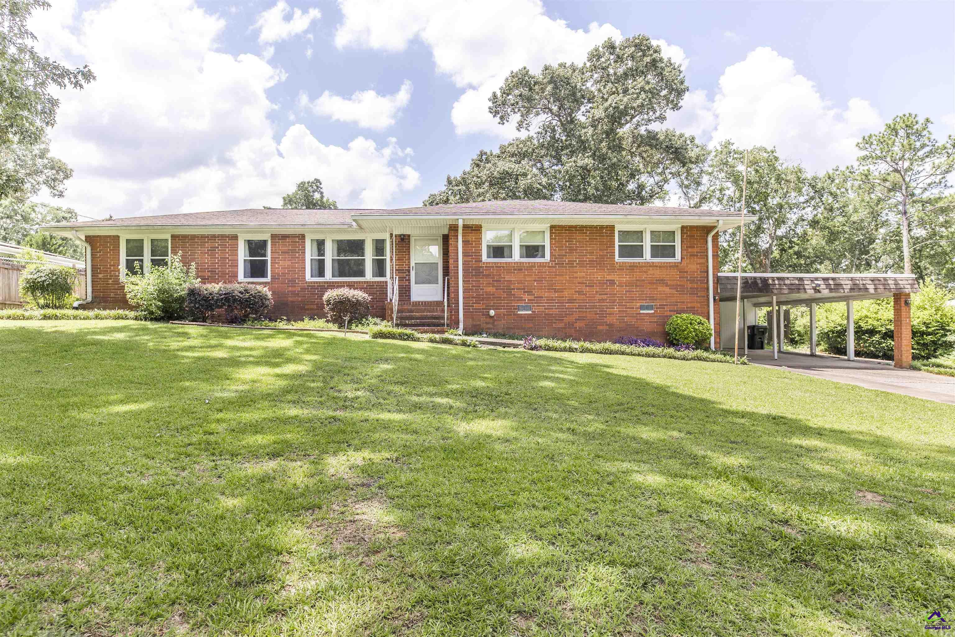 101 Spring Street Property Photo 1