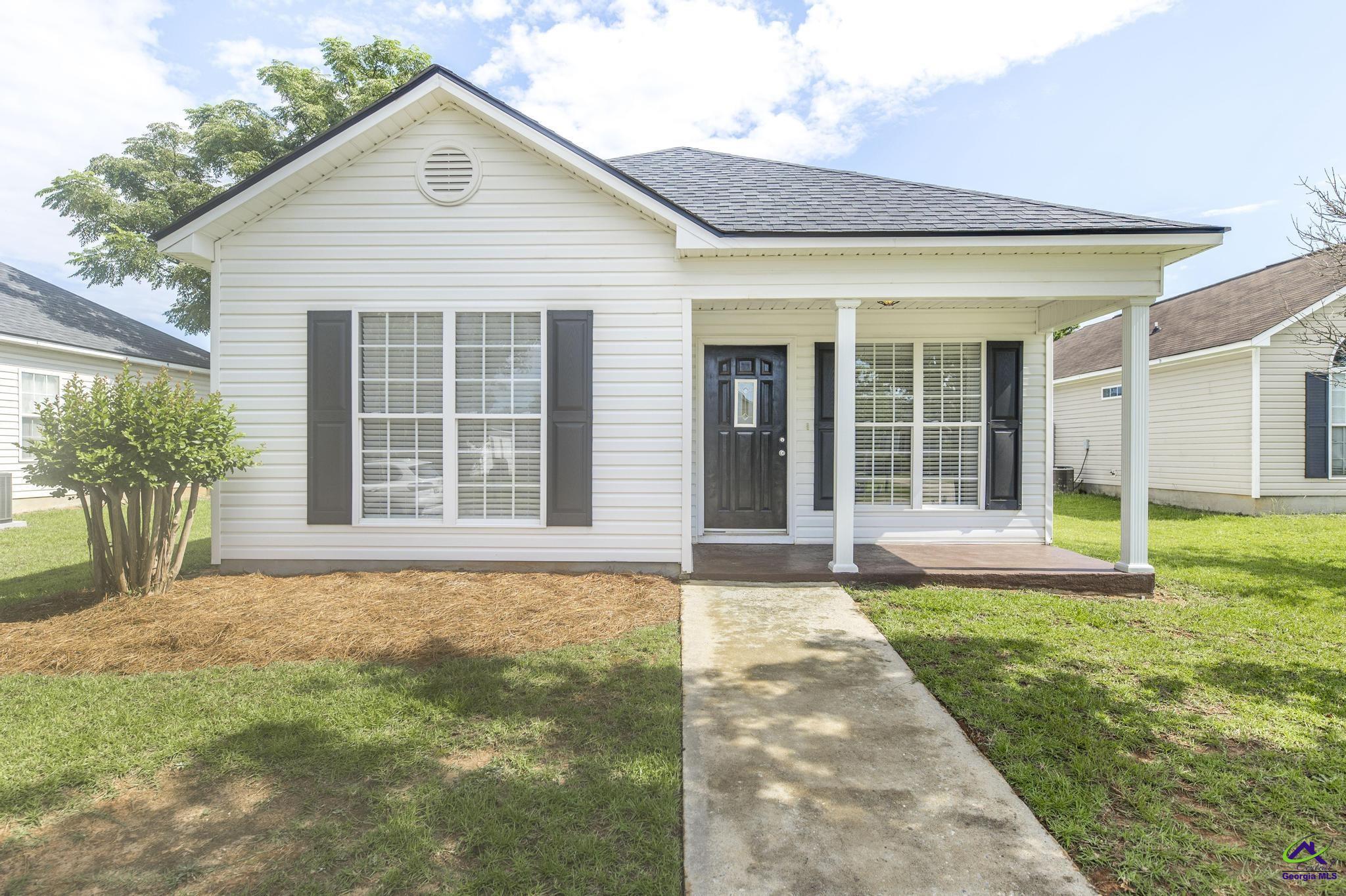 102 Rex Court Property Photo 1