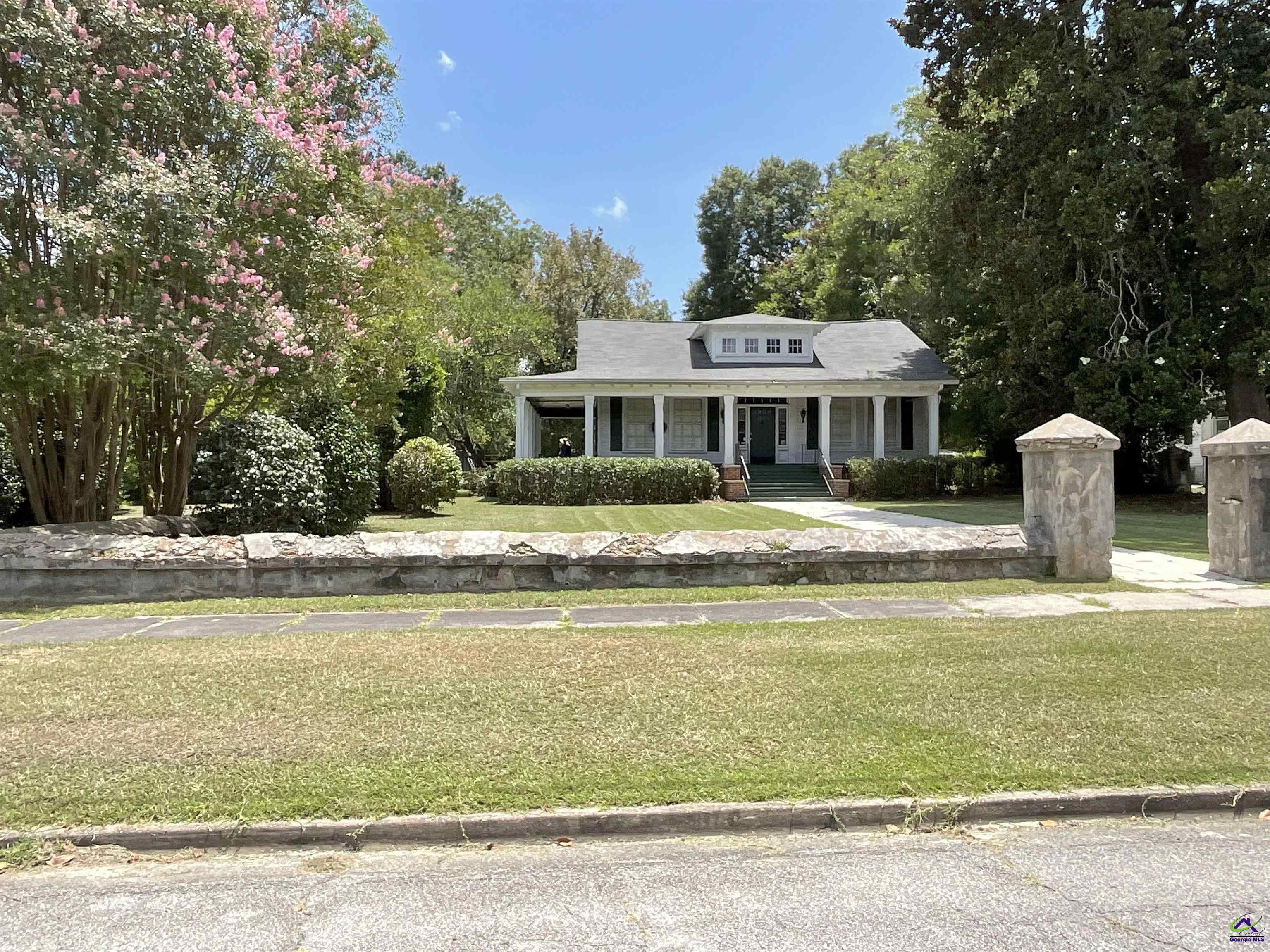 25 Merritt Street Property Photo 1