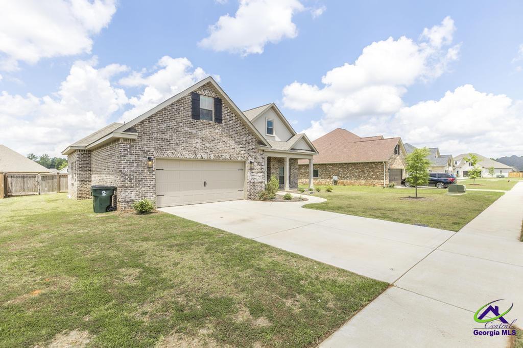 104 Woodwinds Court Property Photo 1