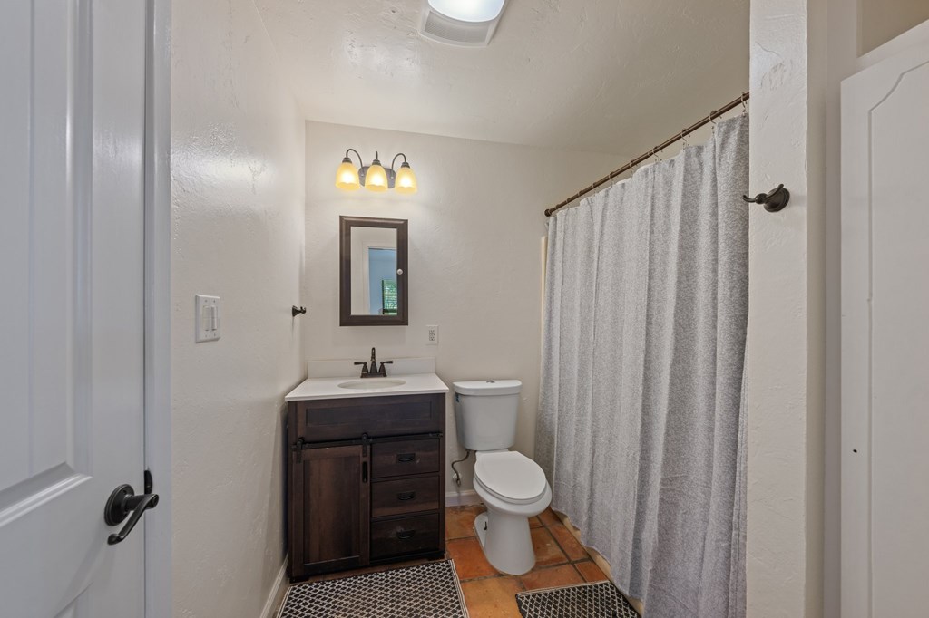 563 J B Rd. Property Photo 11