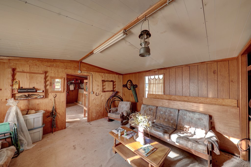 438 Yellowstone Lane Property Photo 18
