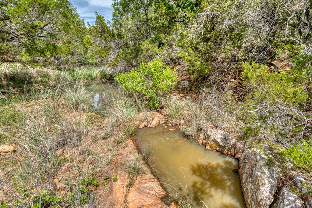 12759 S State Hwy 16 Property Photo 7