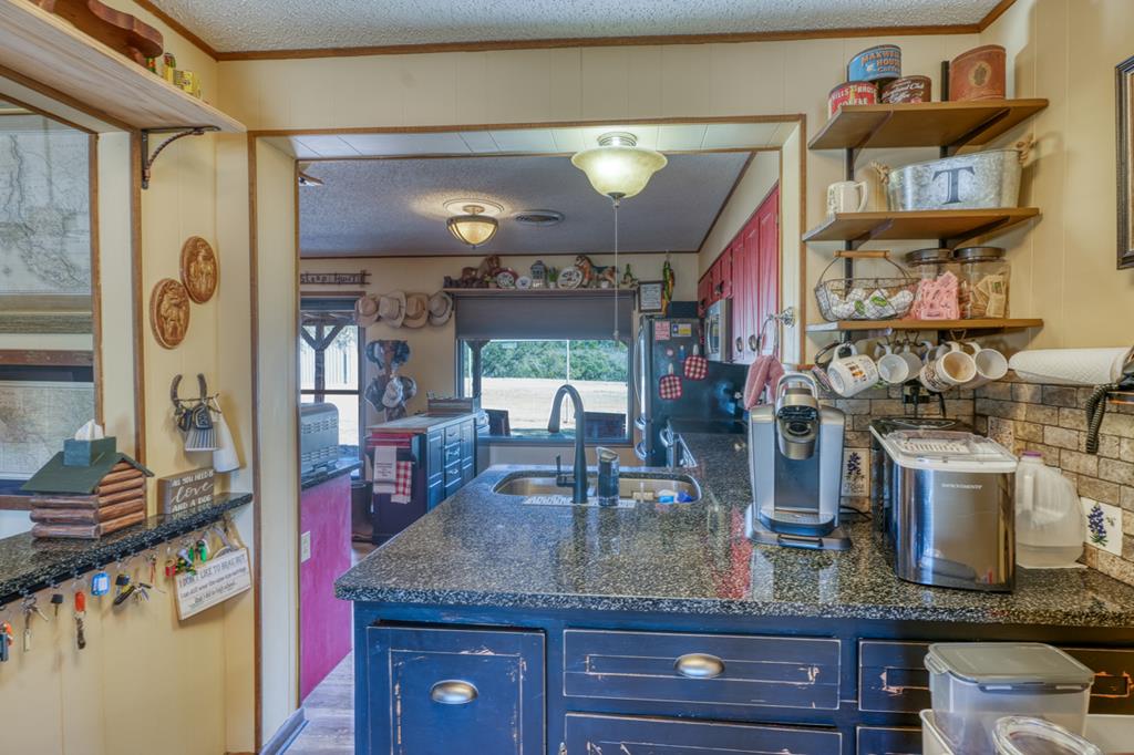 12759 S State Hwy 16 Property Photo 15