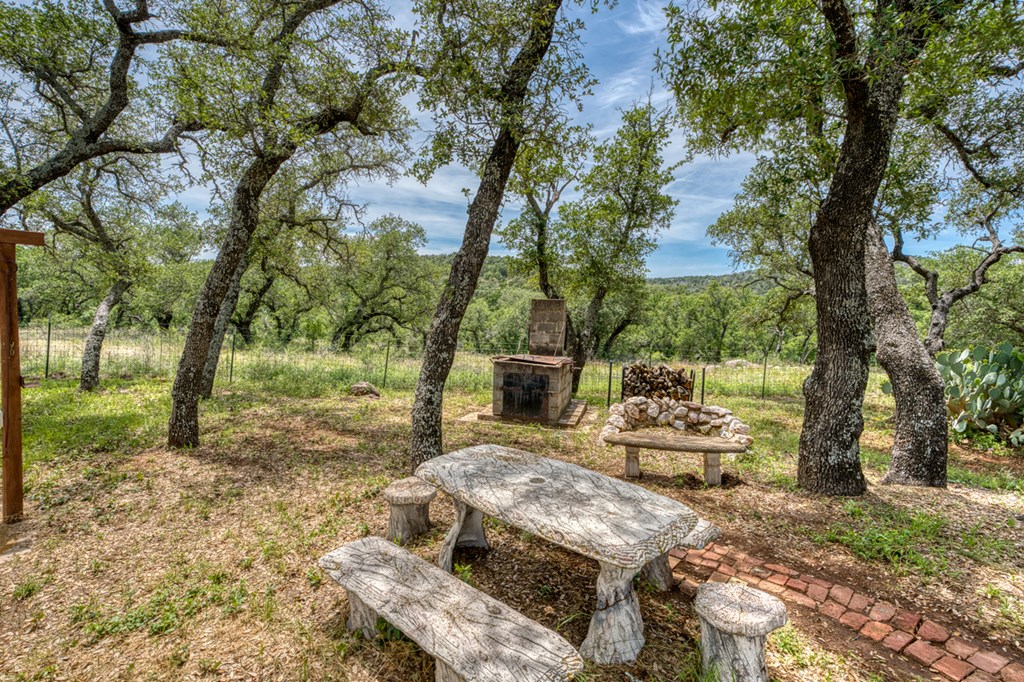 12759 S State Hwy 16 Property Photo 40