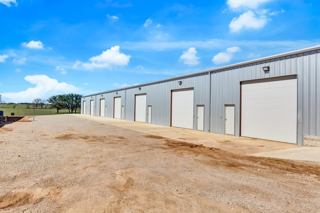 239 Miracle Mile Rd Property Photo 2