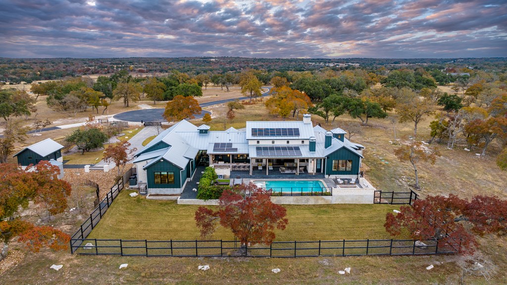 120 Fabelhaft Circle Property Photo 4