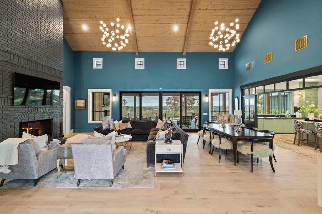 120 Fabelhaft Circle Property Photo 8