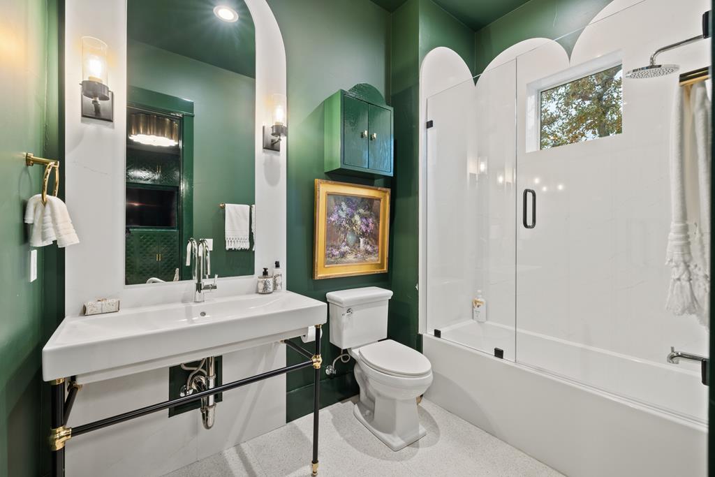120 Fabelhaft Circle Property Photo 23