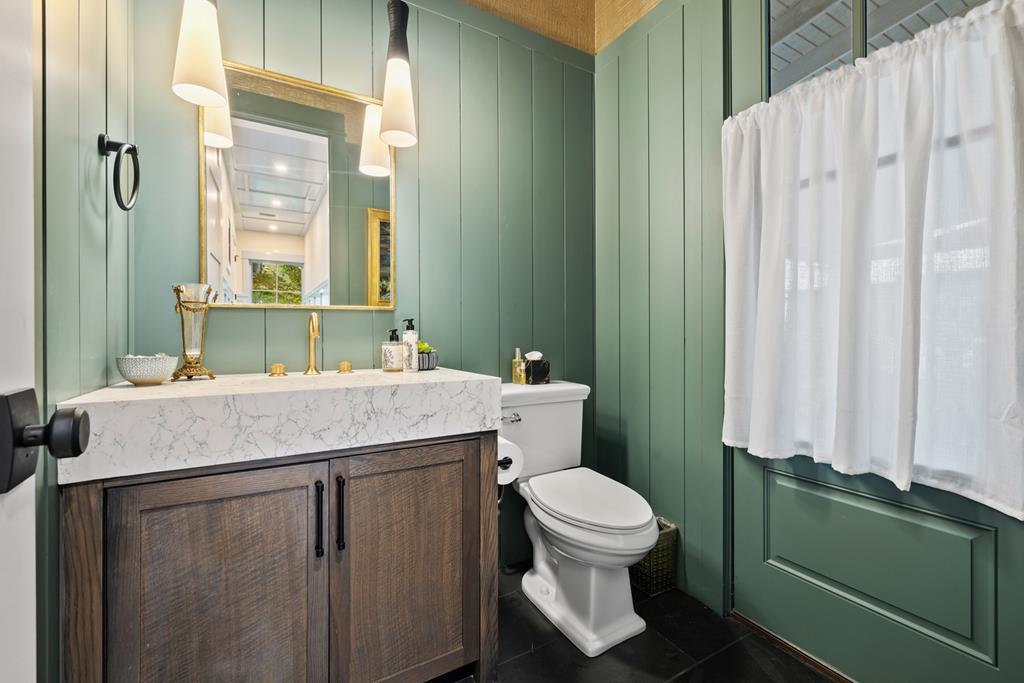 120 Fabelhaft Circle Property Photo 29