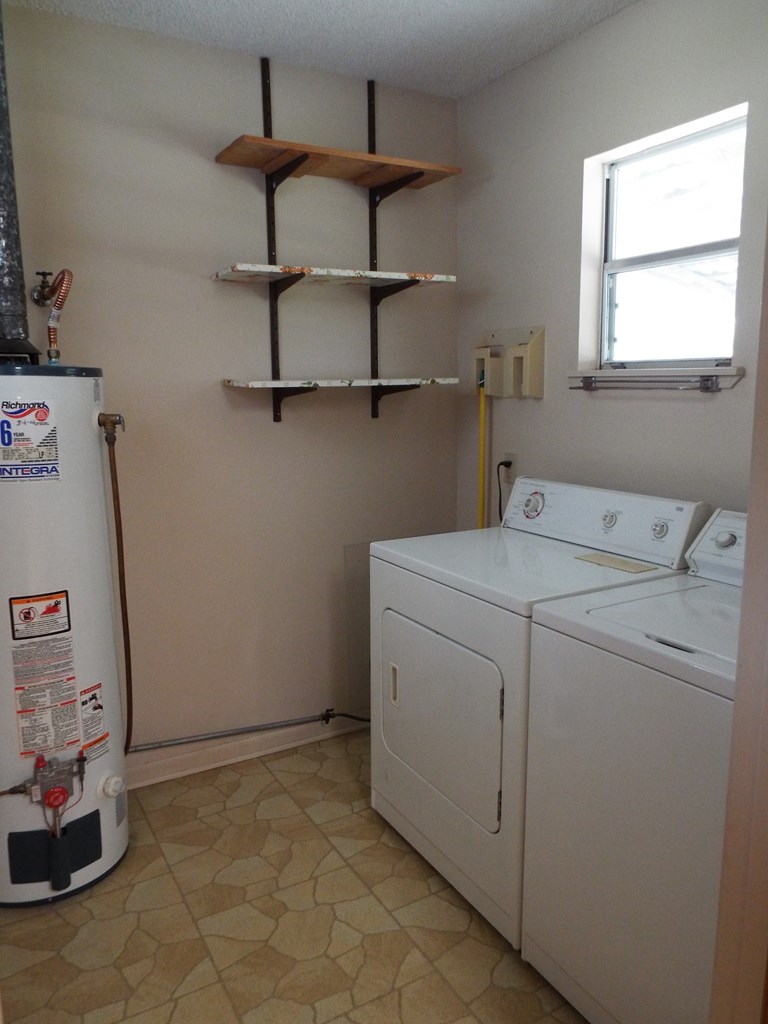 52 Meadows Ln Property Photo 10