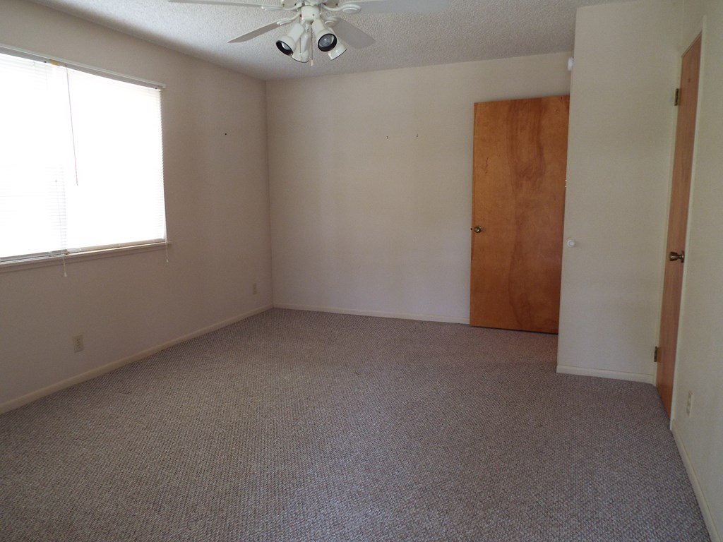 52 Meadows Ln Property Photo 17