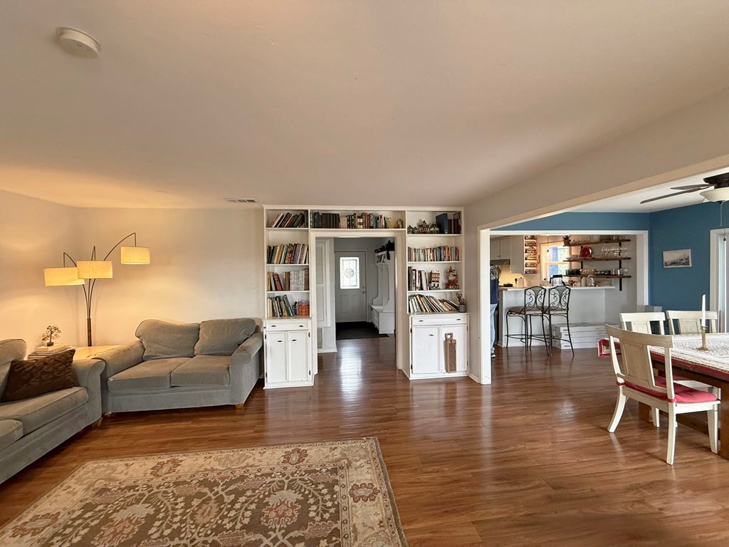 1154 Spitz Kegel View Dr Property Photo 4