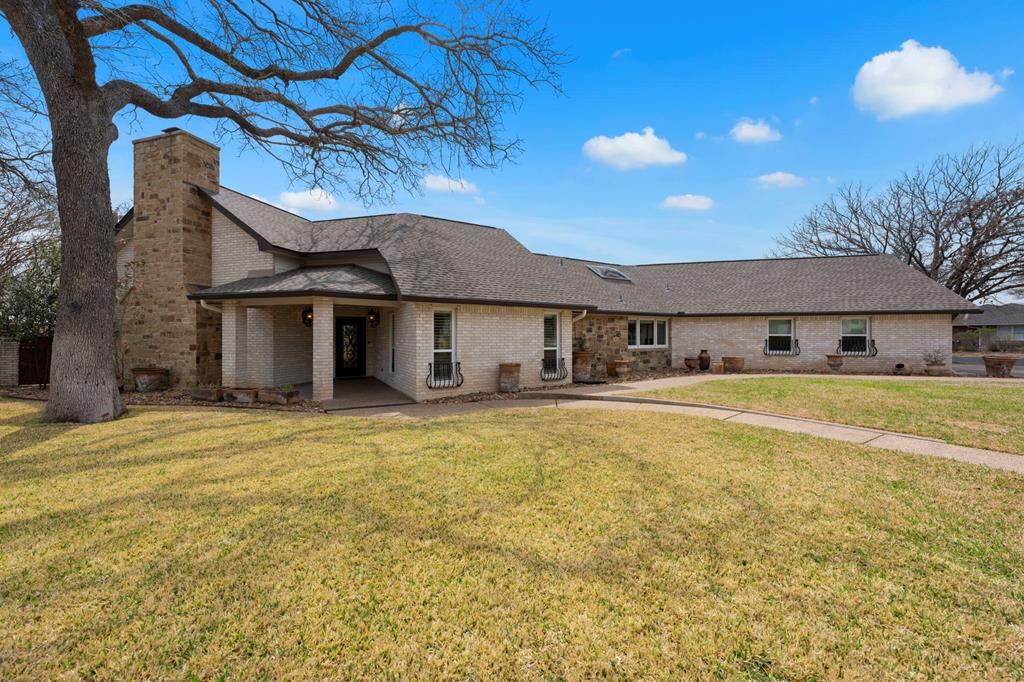 403 Candlelight Circle Property Photo 1