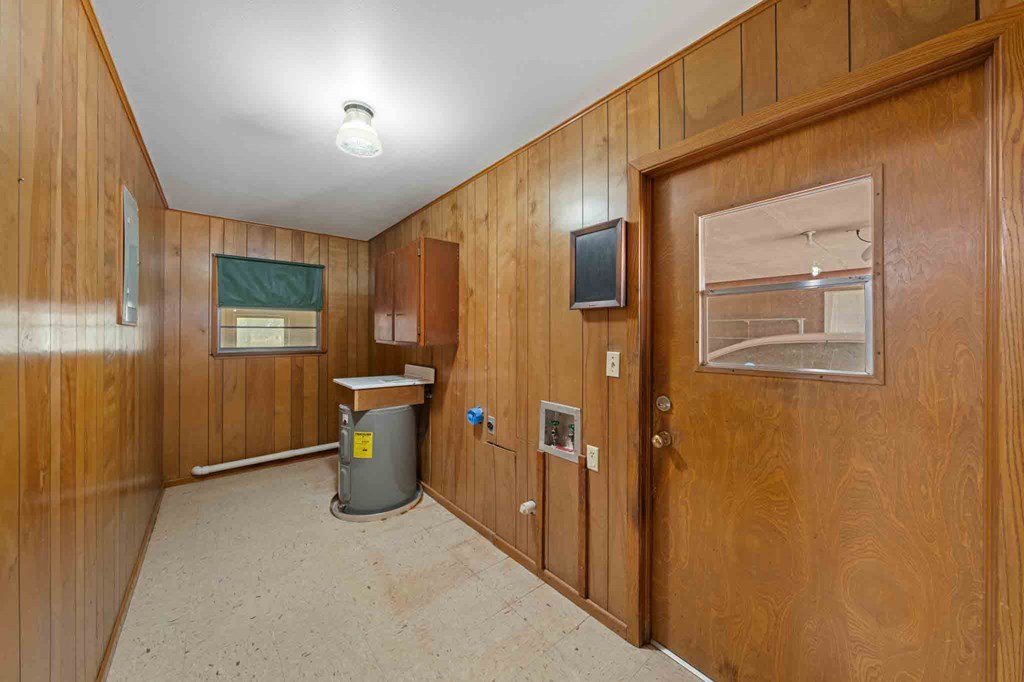 221 Pyka Rd Property Photo 10