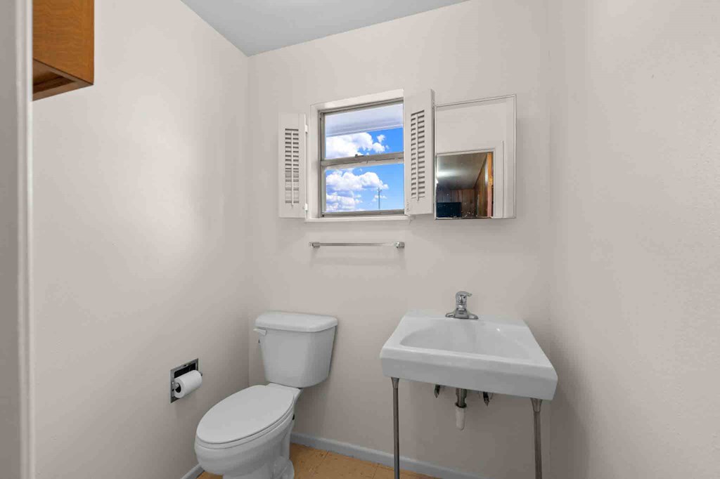 221 Pyka Rd Property Photo 11
