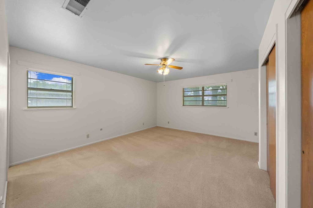 221 Pyka Rd Property Photo 14