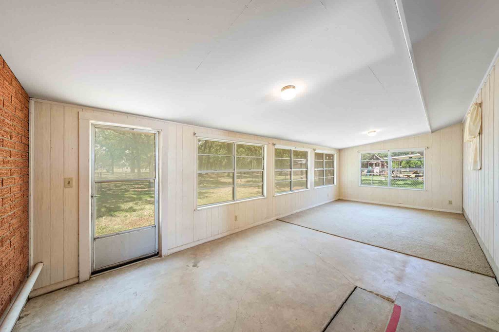 221 Pyka Rd Property Photo 19