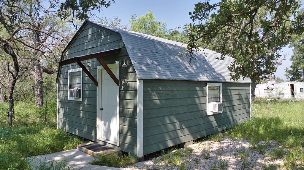 24715 N Us Hwy 377 Property Photo 11