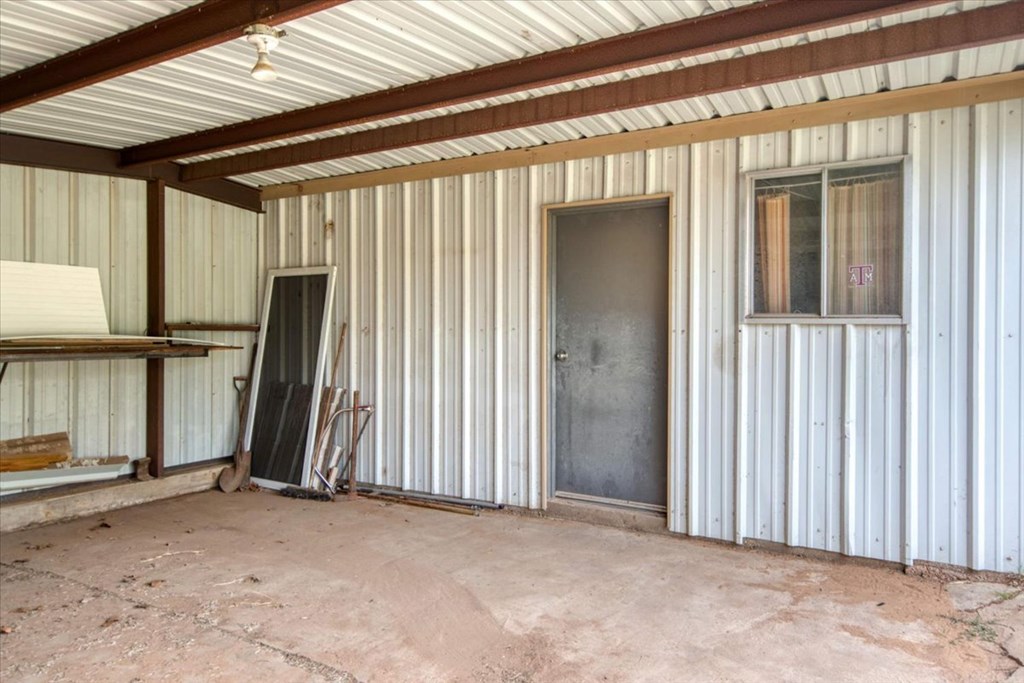 205 E Rainey Property Photo 24