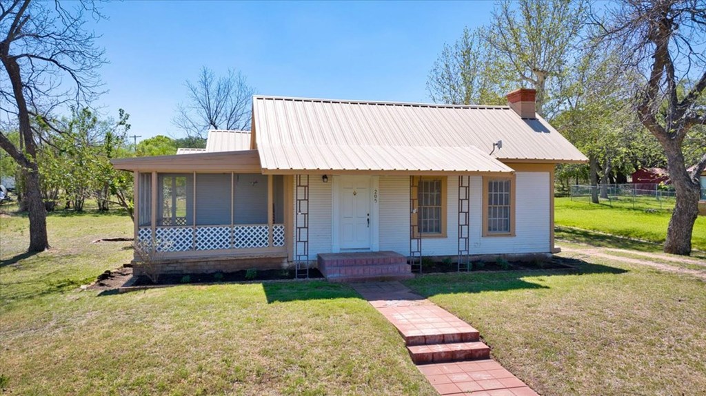 205 E Rainey Property Photo 36