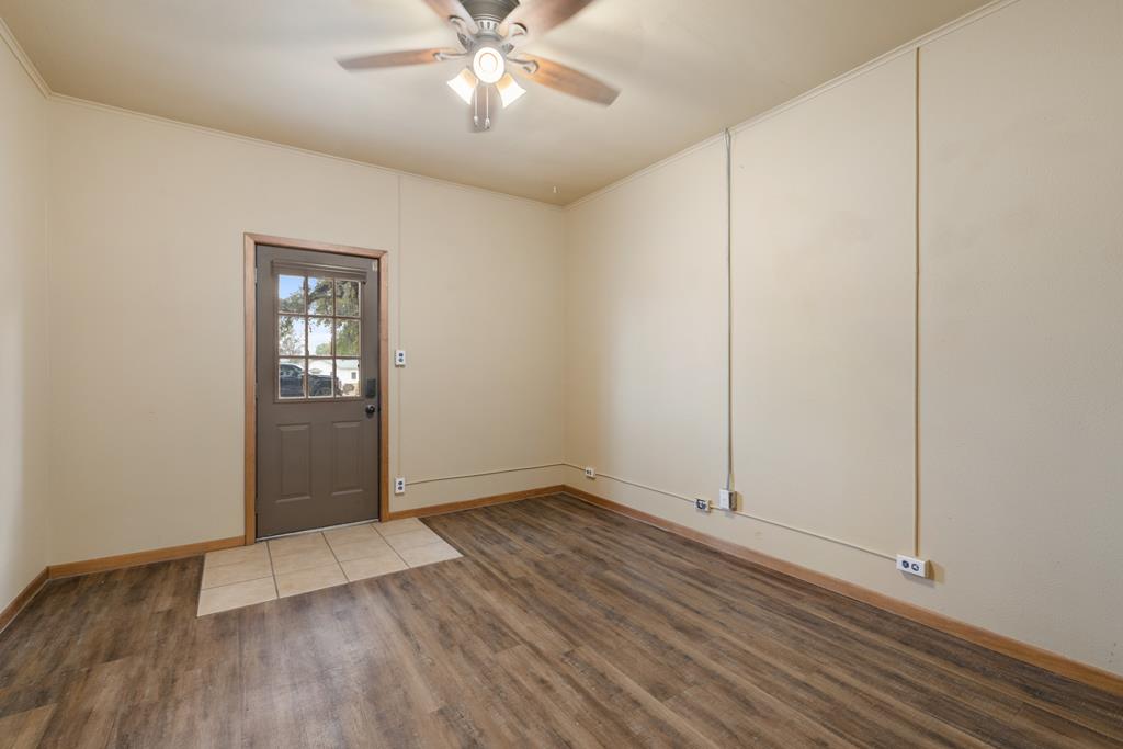 807 Main St Property Photo 7