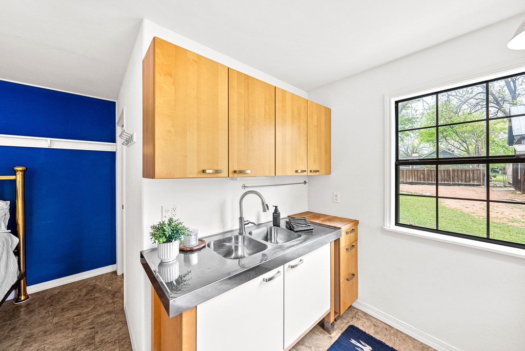 408 W College St Property Photo 41