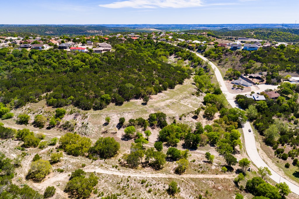 2210 Stoneledge Property Photo 4