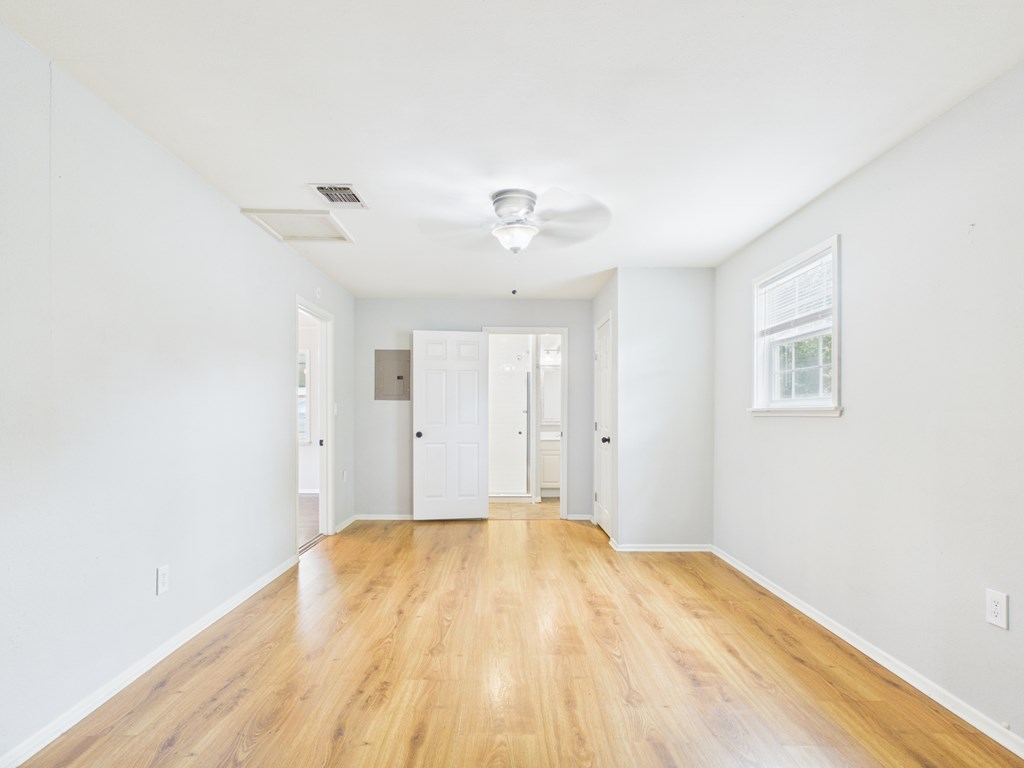 207 Skylark Property Photo 16