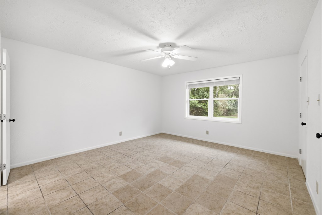 301 N Manor Dr # A Property Photo 11