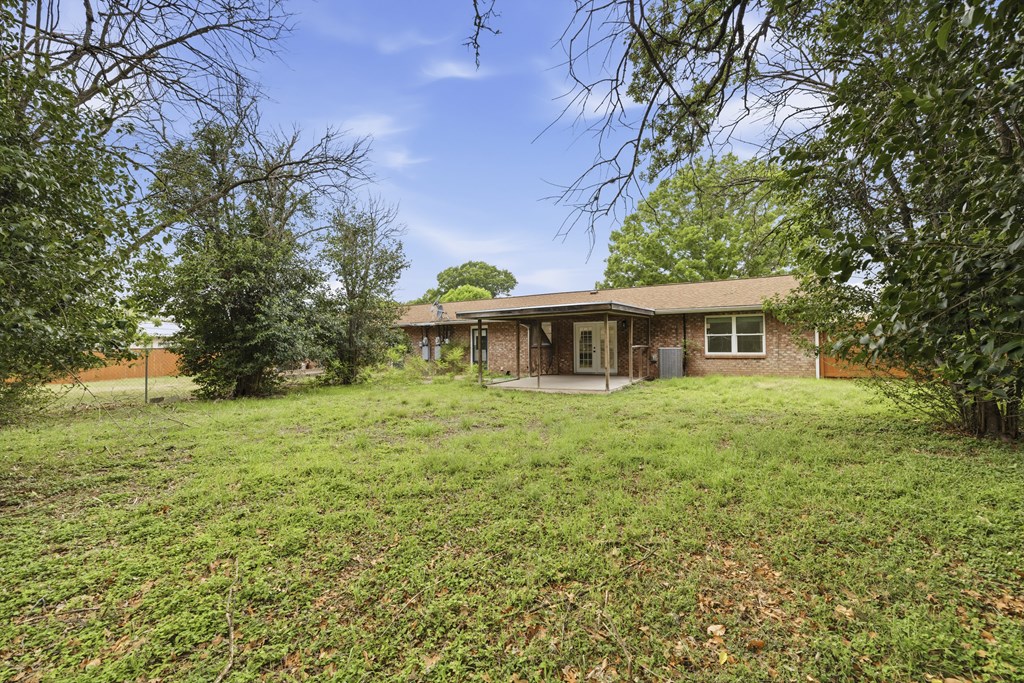 301 N Manor Dr # A Property Photo 18