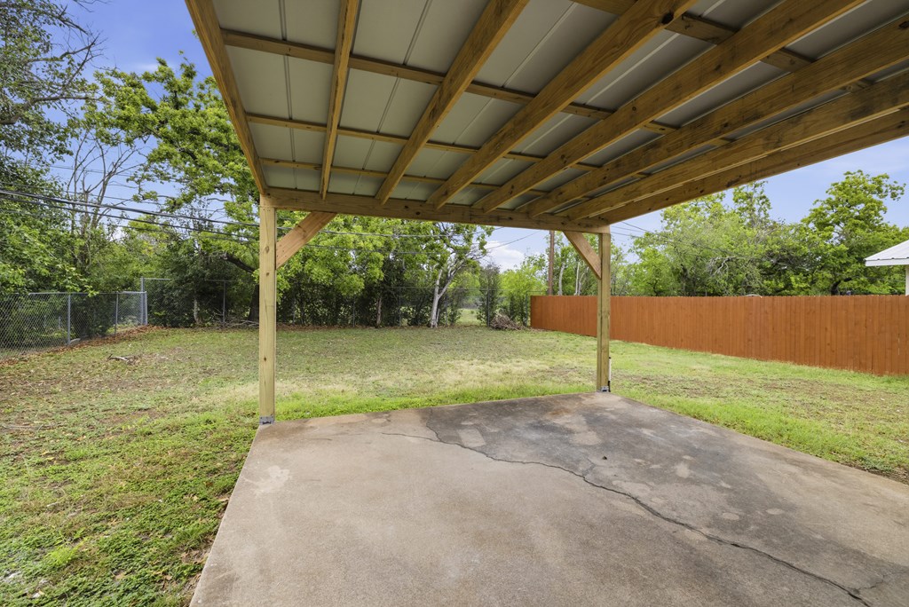 301 N Manor Dr # B Property Photo 17