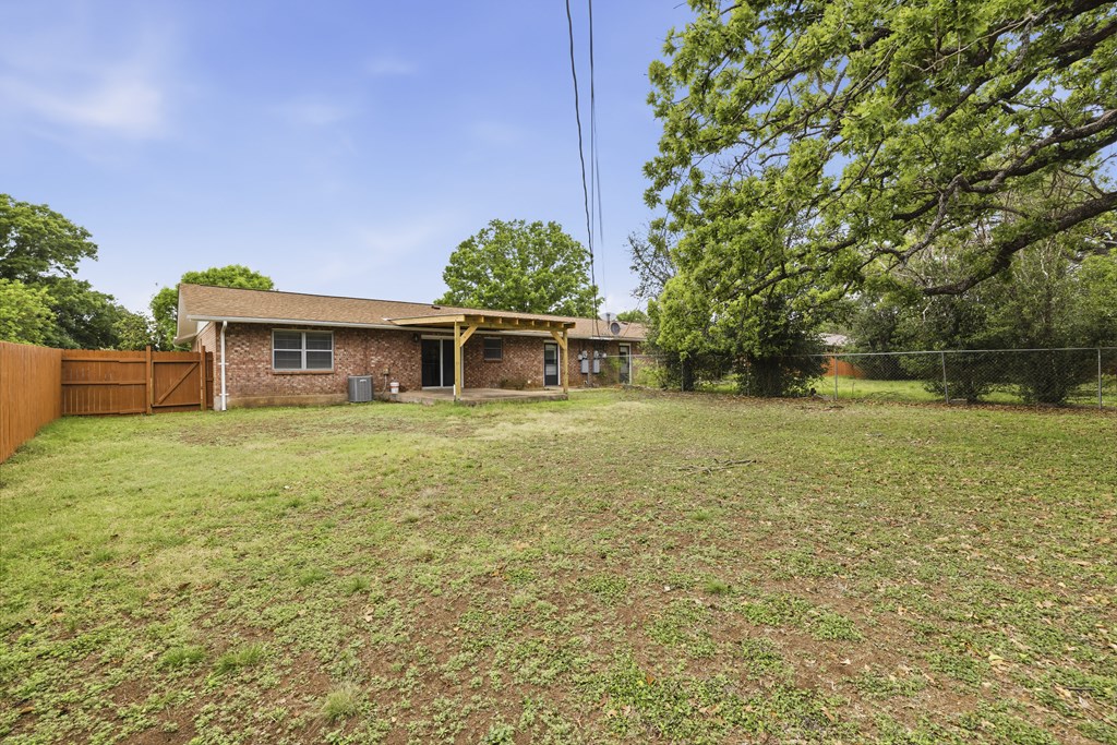 301 N Manor Dr # B Property Photo 18