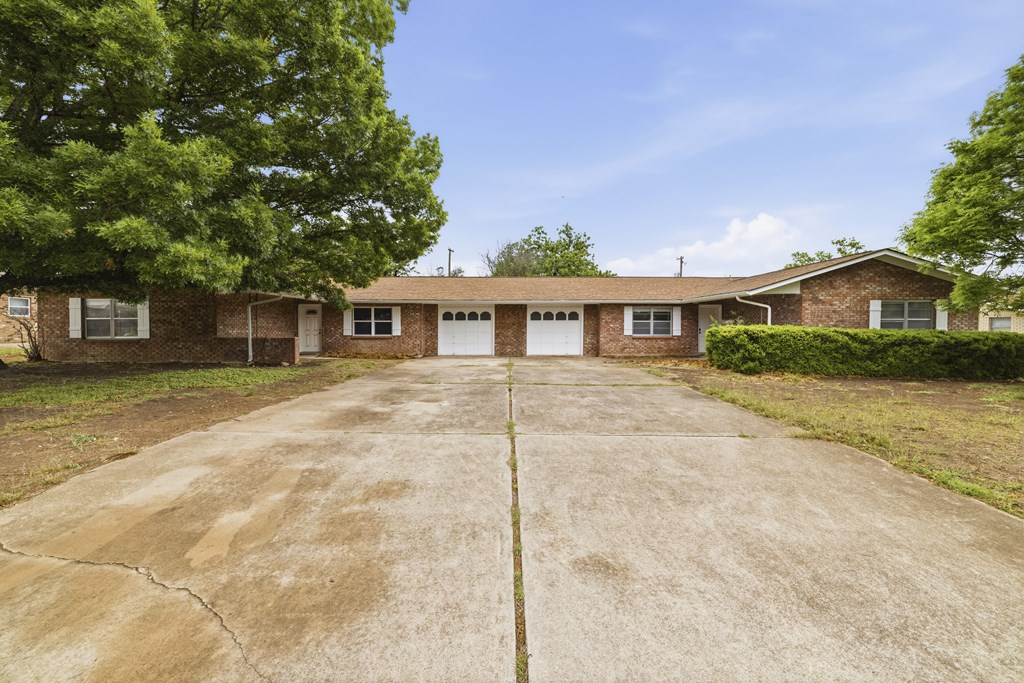 301 N Manor Dr # B Property Photo 19