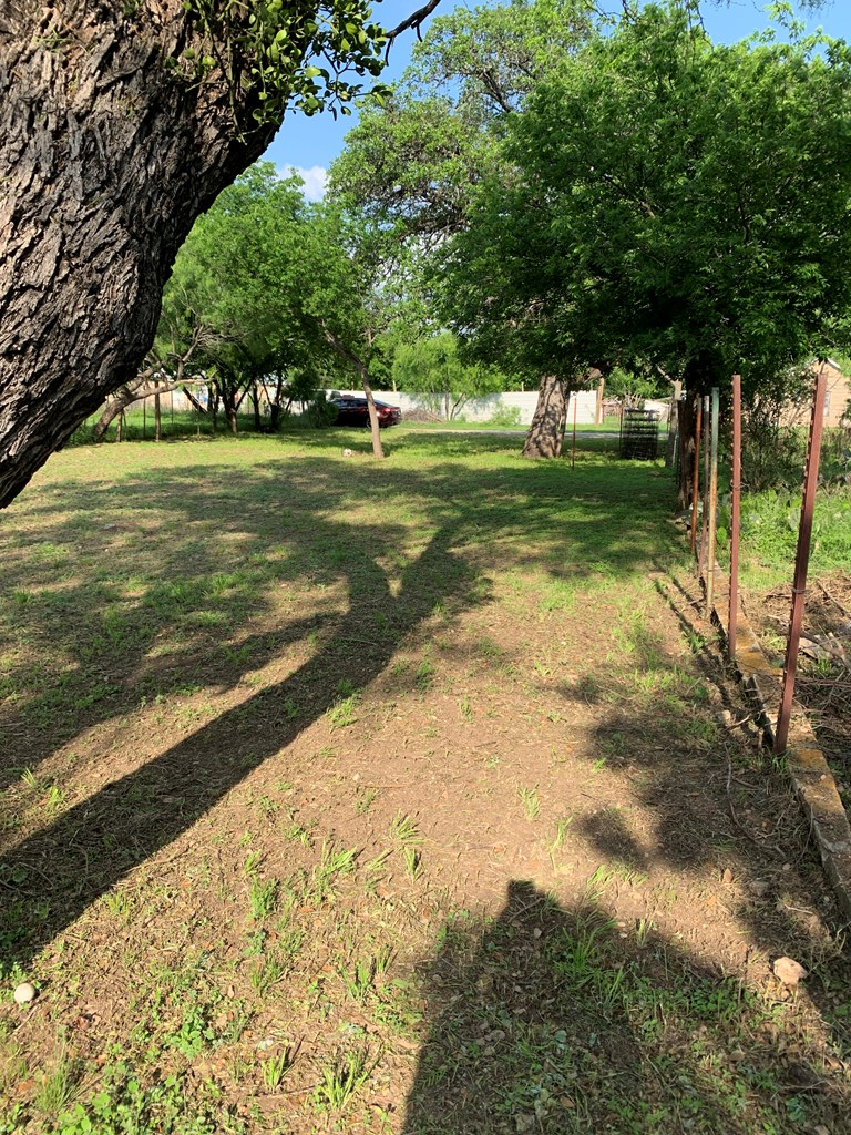 1308 S Melville Property Photo 15