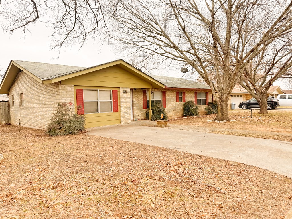 607 N Bowie Property Photo 2