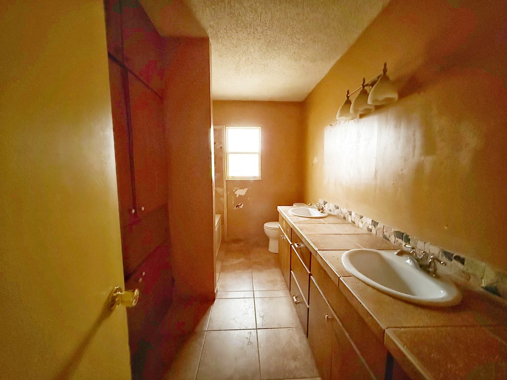 607 N Bowie Property Photo 17