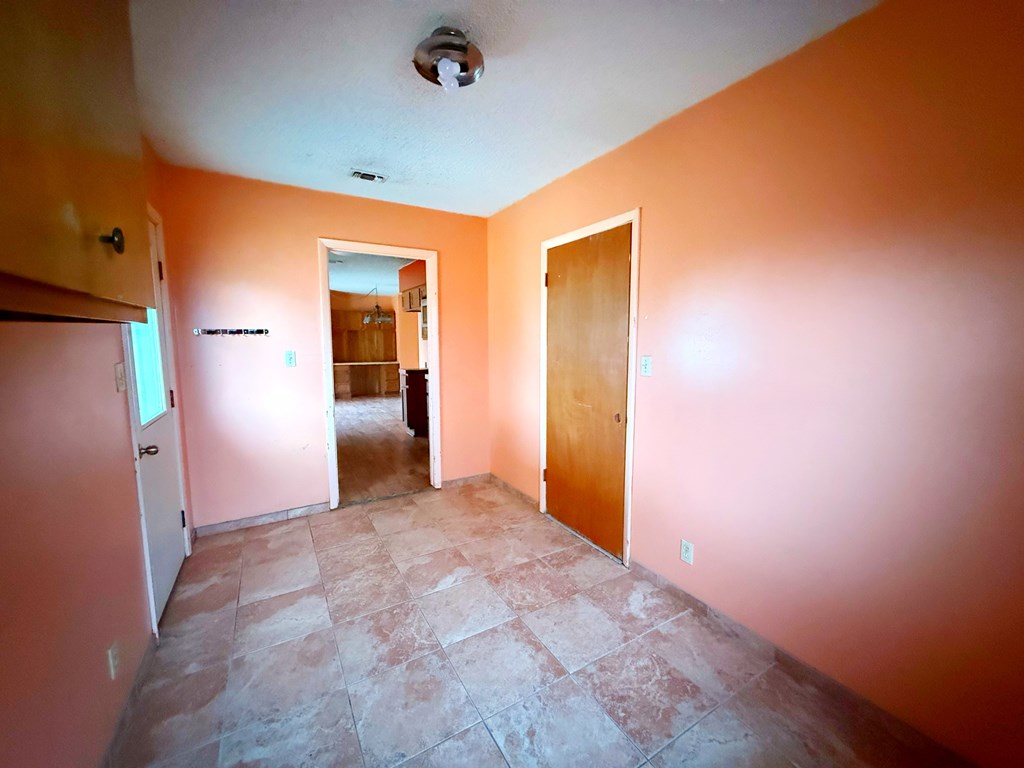 607 N Bowie Property Photo 26