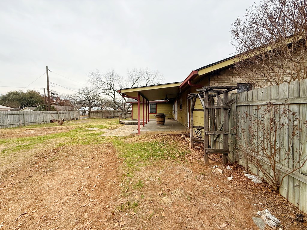 607 N Bowie Property Photo 30