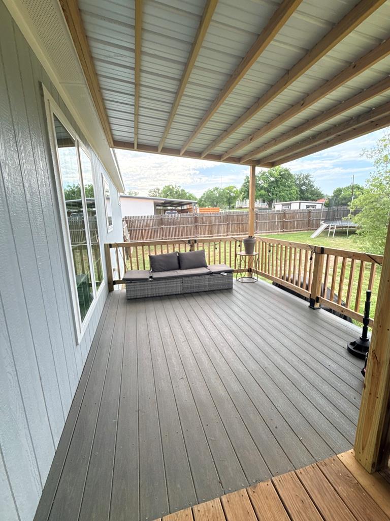 1038 Martin St Property Photo 2